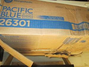 lot 16 image: case of pacific blue paper towel ro...