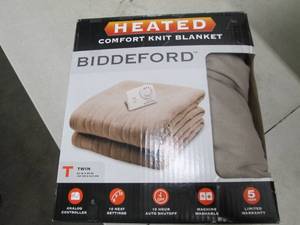 lot 76 image: biddeford heated blanket twin...