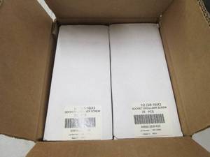 lot 124 image: 4 packs of socket shoulder screews ...