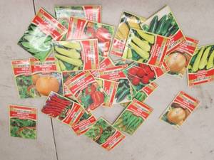 lot 141 image: 25 packages of vegetable seeds ...