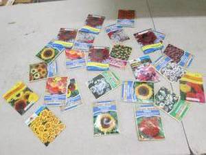 lot 155 image: 25 packages of flower seeds ...