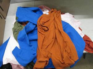 lot 186 image: Box of 13 new girls large shirts an...