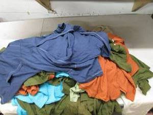 lot 189 image: Box of 30 new girls X-large shirts ...