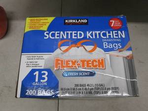lot 218 image: scented kitchen 13 galllon trash ba...