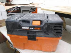 lot 225 image: rigid 4.5 gallon portable wetdry v...