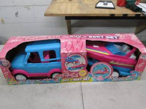 lot 248 image: fashion doll suv and boat set ...