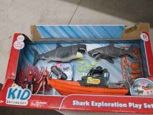 lot 249 image: shark explorer play set ...