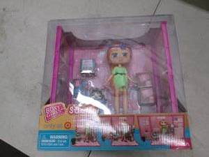 lot 273 image: boxy girls studio ...