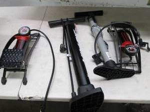 lot 334 image: 4 air pumps ...