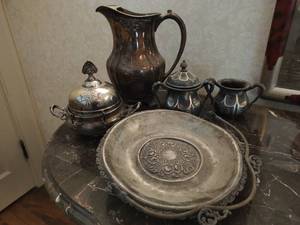 Collection of Plated and Similar Entertaining Items