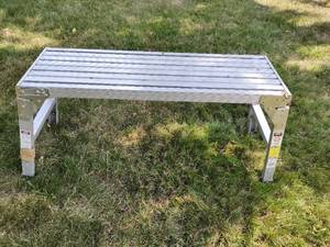 Collapsible Workers Bench