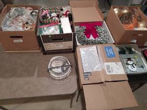 lot 111 image: Collection of Holiday Decor