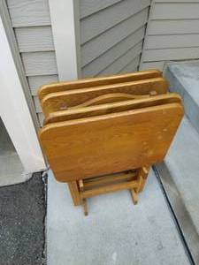 lot 134 image: Wood TV Trays and Stand