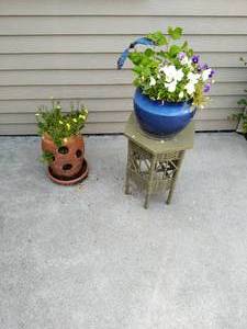 lot 252 image: Outdoor Planters