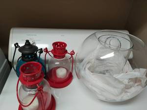 lot 177 image: Collection of Glassware and Home Dcor