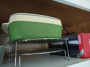 lot 192 image: Contents of Kitchen Cabinets
