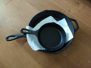 lot 194 image: Two Cast Iron Skillets