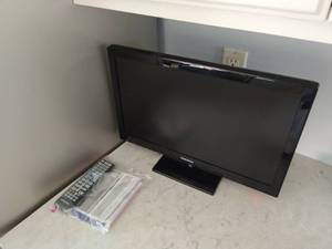 lot 200 image: Samsung 19 TV