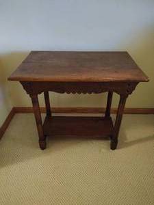 lot 62 image: Vintage End Table