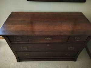 lot 65 image: Antique Five Drawer Lowboy Style Dresser