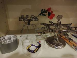 lot 75 image: Contents of Shelves