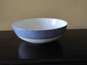 lot 32 image: Calvin Klein Bowl