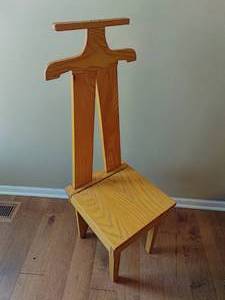 lot 36 image: Butlers Chair