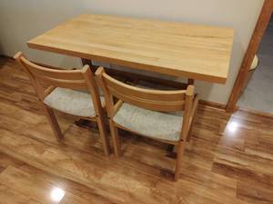lot 42 image: Michigan Maple Block Table with Two Chairs