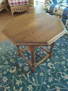 lot 17 image: Octagon Wood End Table