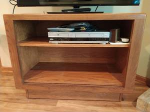 lot 59 image: Entertainment Center and End Table