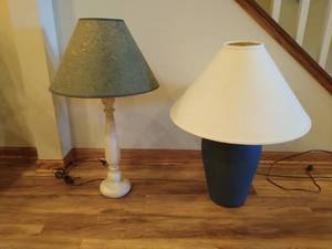 lot 87 image: Two Table Lamps