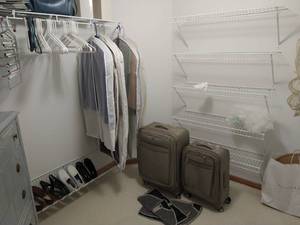 lot 89 image: Contents of Closet