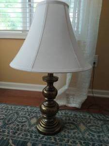 lot 164 image: Brass Colored Table Lamp