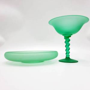 lot 45 image: Vintage 1930s Green Dream-Satin Hand-Blown Glass Tiffin Martini Depression Glass & Dish