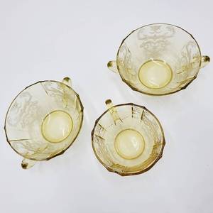 lot 60 image: Antique 1930s Madrid Amber by Federal Glass Depression Glass Cream and Sugar Set