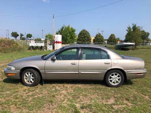 lot 2 image: 2003 Buick Park Avenue