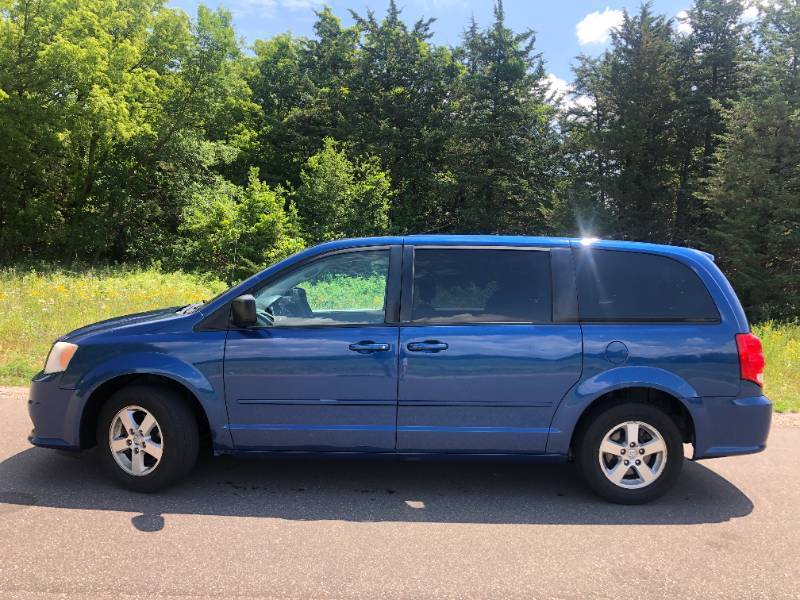 lot 6 image: 2011 Dodge Grand Caravan Express - Illinois Vehicle