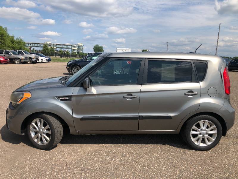 lot 7 image: 2013 Kia Soul - 2 OWNER