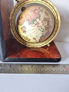 EXECUTIVE PAIR VINTAGE LACQUERED MAHOGANY WOOD BOOKENDS WITH ROTATING WORLD MAP GLOBES - GREAT CONDITION