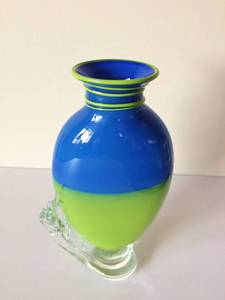 Fabulous Minnesotas Renown Art Glass Artist Robinson Scott Signed 2003 9 Blue Green Vase - Excellent Condition&nbsp