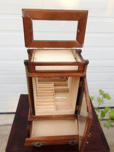 Vintage Tabletop Etched Glass Brass &amp Wood Jewelry Cabinet Display Case - Great Condition