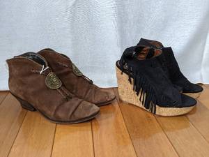 lot 204 image: Womens Vintage Short Boot and Fringe Sandal, Size 7