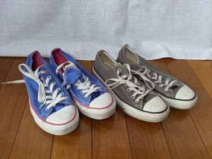 lot 202 image: 2 Pairs Womens Classic Converse Shoes Size 7