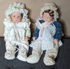 lot 229 image: Set of (2) Beautiful Life-Like Porcelain Baby Dolls