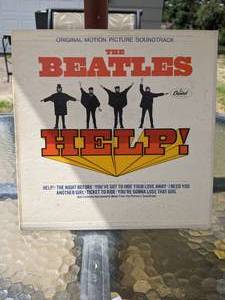 lot 92 image: Vintage 1965 The Beatles Help Original Vinyl Album Record LP 2386 - EUC