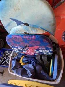 lot 359 image: Pool and Swimming Gear Lot