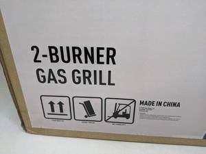 lot 4 image: New Char-Broil American Gourmet 2 Burner Classic Gas Grill