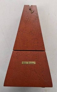 lot 199 image: Seth Thomas Metronome, Vintage Maelzel Model No 10 Wood Case Finished in Nutmeg
