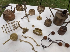 lot 246 image: Vintage Copper & Brass Dcor Haws & More