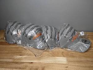 lot 25 image: 4 Brand New Team Combat New Era 39Thirty Diamond Fitted Hats Small Medium